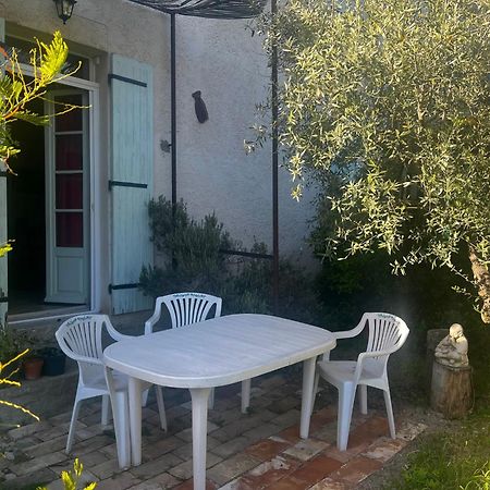 Gite De L'Olivier Nyons Exterior photo